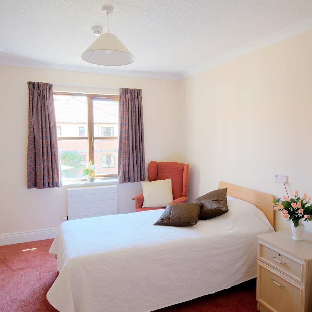 Care home with great facilities, Stortford, Elmhurst